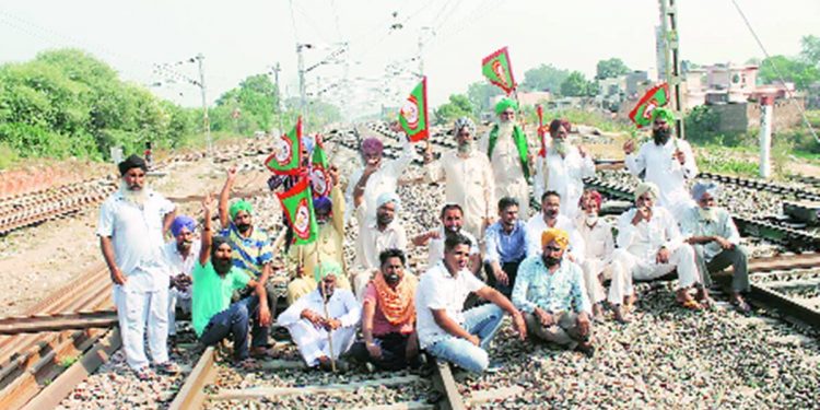 Punjab Farmers say they would let passenger trains function once Center resumes Freight trains