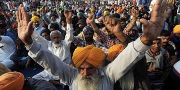 Farmers urge PM Modi to listen to their 'Man ki Baat'