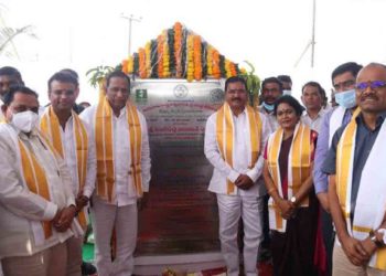 Hyderabad: Agriculture Minister lays foundation for Tissue Culture Lab