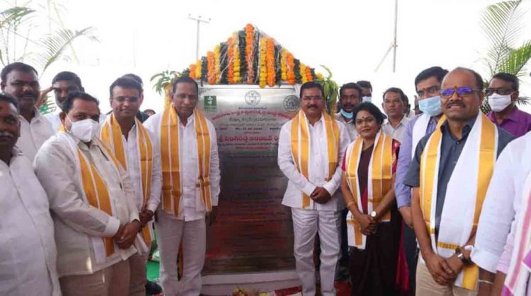 Hyderabad: Agriculture Minister lays foundation for Tissue Culture Lab