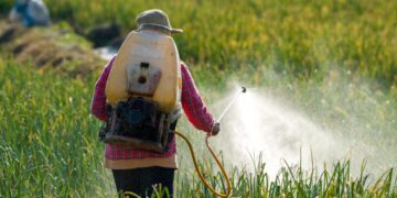The-role-of-technology-in-reducing-pesticide-use-agrotechdaily